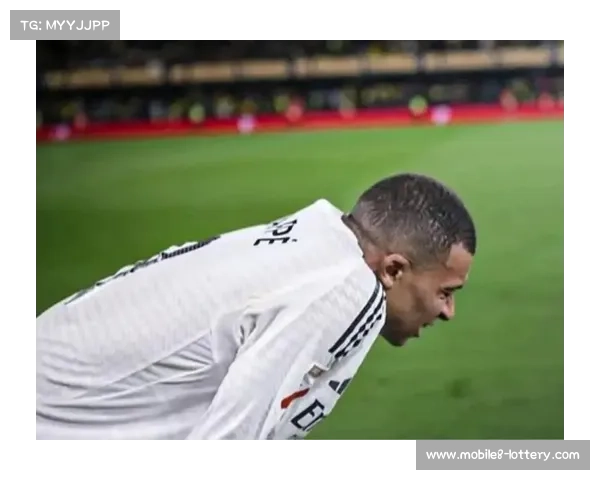 姆巴佩因伤缺席皇马对阵曼城焦点战，替补席待命